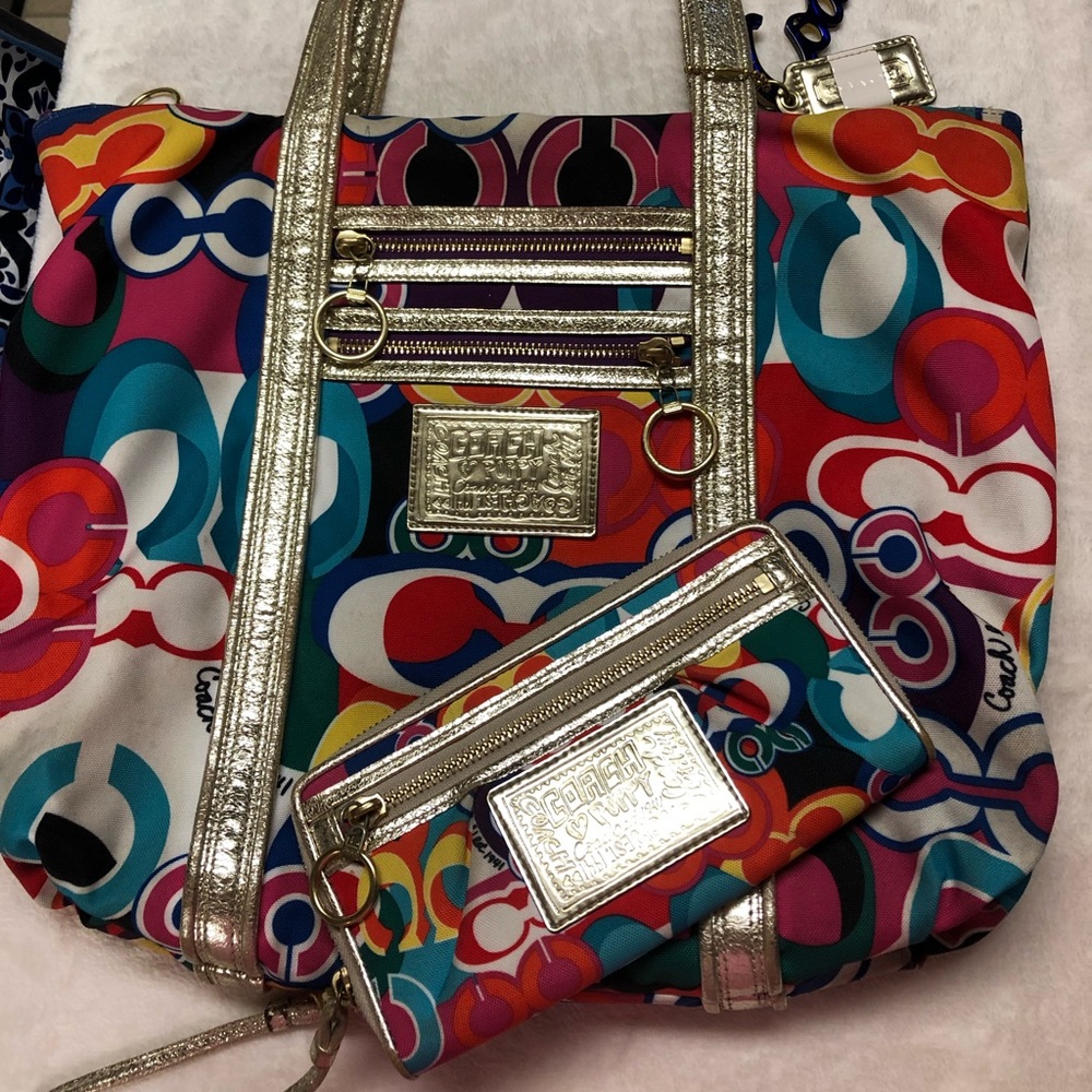 Coach poppy bag with matching wallet